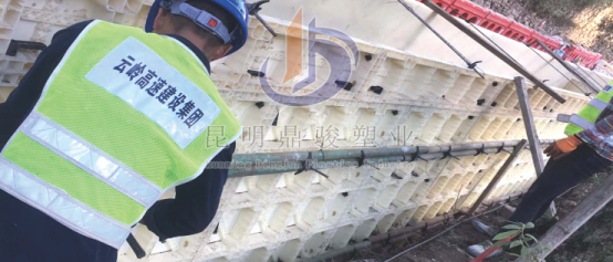 毛石混凝土擋土墻單價