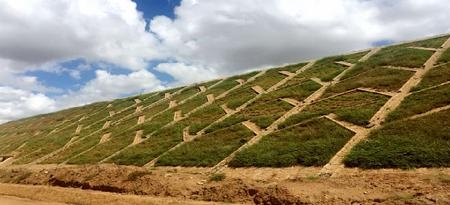 11.23人字形骨架護(hù)坡施工經(jīng)驗(yàn).2