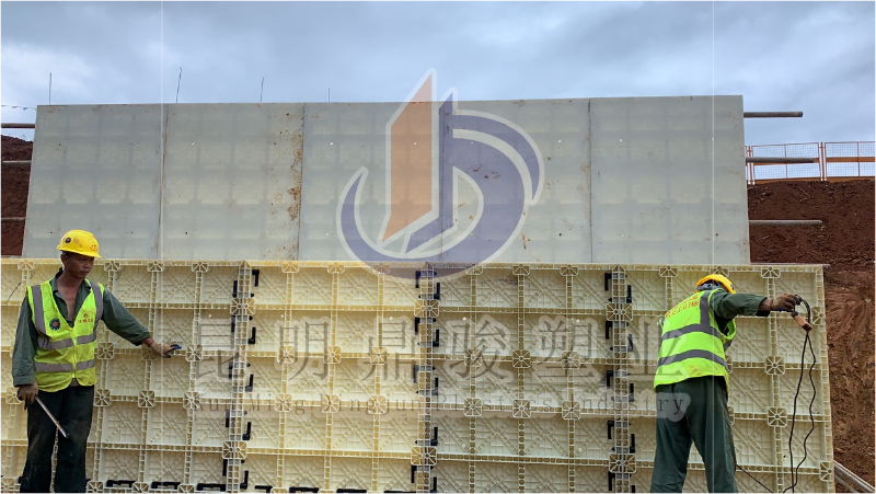 塑料模板好用嗎