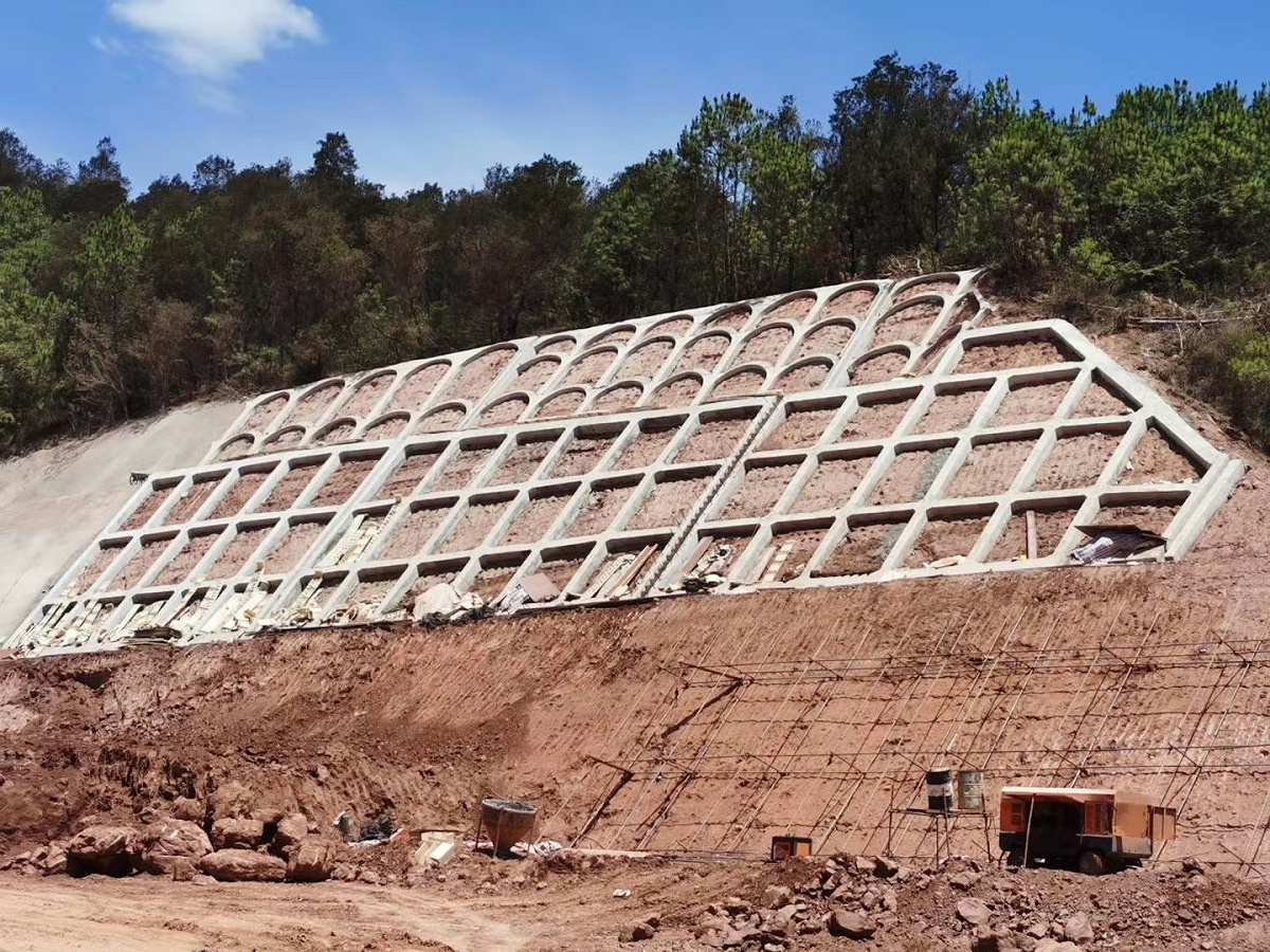 拱形骨架護坡模具