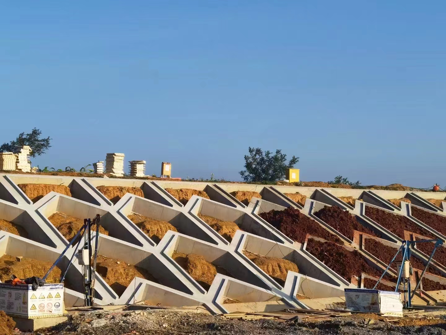 人字形骨架護(hù)坡