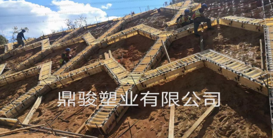 人字形骨架護坡