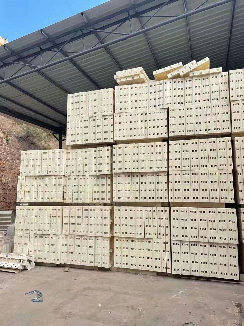 現(xiàn)澆塑料模板3